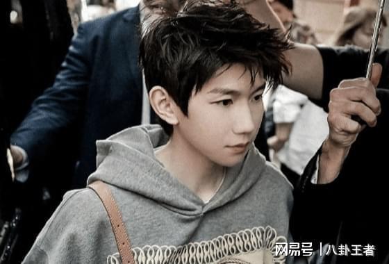 狗仔张小寒爆料王源视频,王源神秘视频引发热议